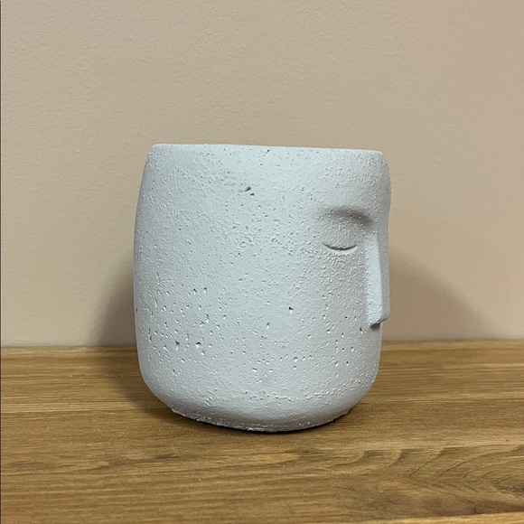 Visage Planter - Picture 2 of 2